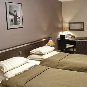 Hotel Ikar ***